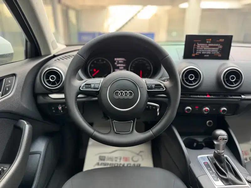 Audi A3 2015 Limousine 35 TFSI Millionth Anniversary Smart Edition — миниатюра 12