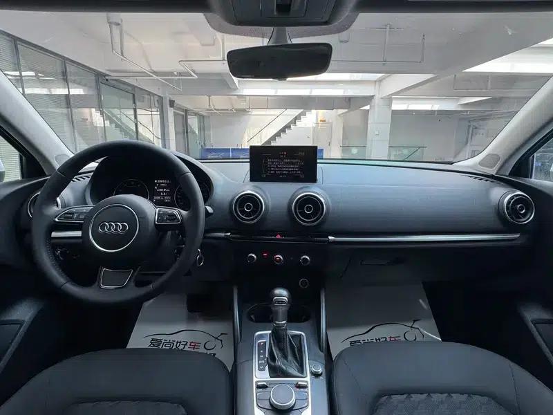 Audi A3 2015 Limousine 35 TFSI Millionth Anniversary Smart Edition — миниатюра 10