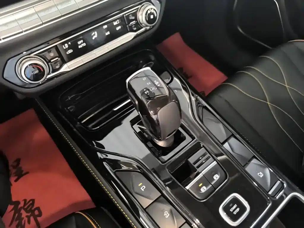 Bestune T77 2023 1.5T Automatic Luxury Edition — миниатюра 14