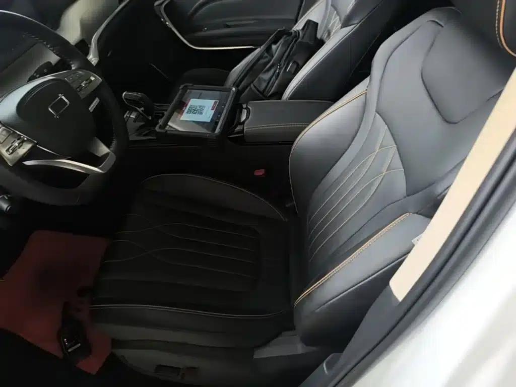 Bestune T77 2023 1.5T Automatic Luxury Edition — миниатюра 15