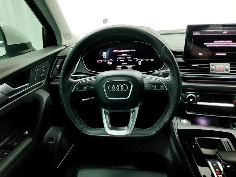 Audi Q5L 2022 2.0T Automatic AWD 5-seater Factory Custom Edition — миниатюра 16