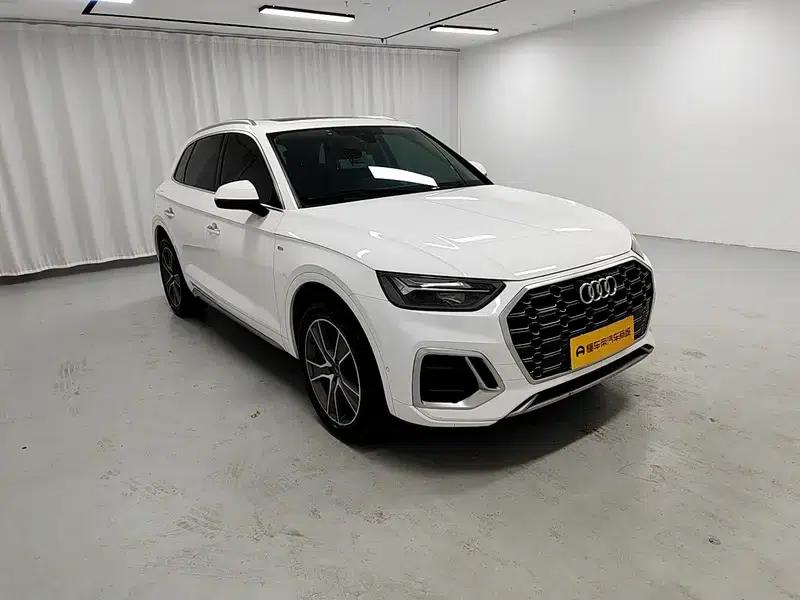 Audi Q5L 2022 2.0T Automatic AWD 5-seater Factory Custom Edition — миниатюра 3