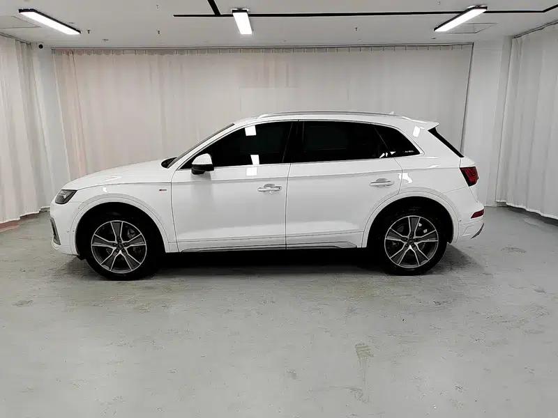 Audi Q5L 2022 2.0T Automatic AWD 5-seater Factory Custom Edition — миниатюра 4