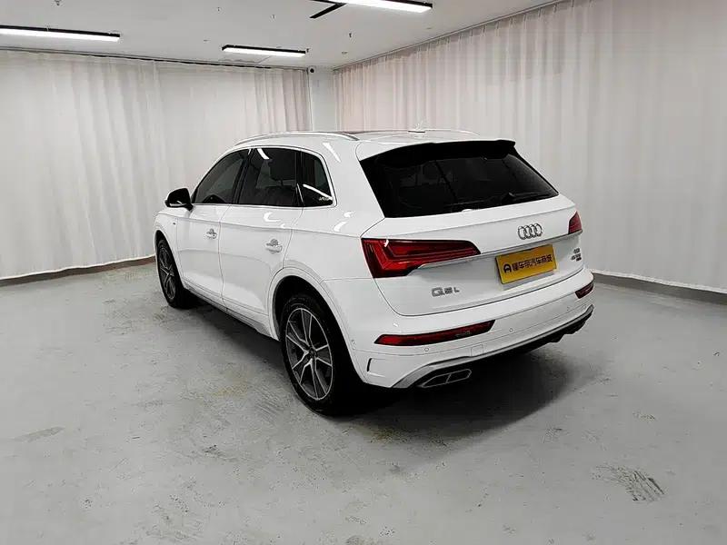 Audi Q5L 2022 2.0T Automatic AWD 5-seater Factory Custom Edition — миниатюра 5
