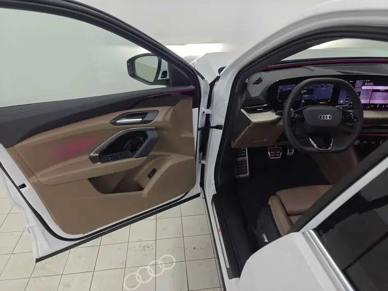 Audi Q5L 2026 2.0T Exclusive Edition for Million Users — миниатюра 18