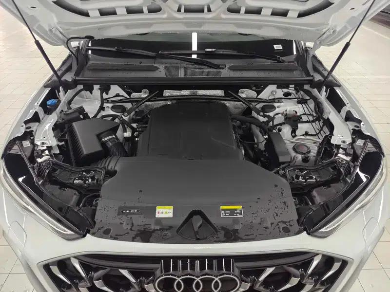 Audi Q5L 2026 2.0T Exclusive Edition for Million Users — миниатюра 7