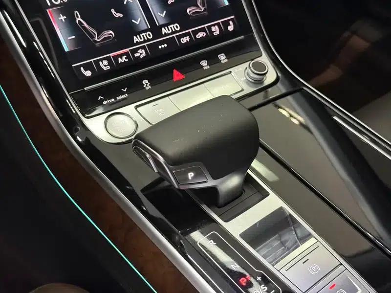 2019 Audi A8 A8L 50 TFSI quattro Luxury — миниатюра 13