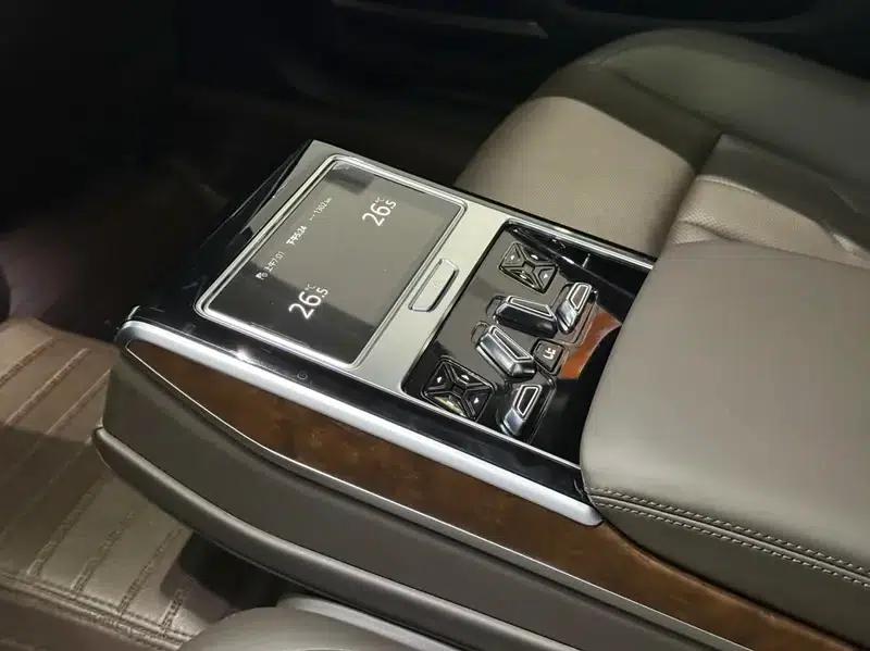 2019 Audi A8 A8L 50 TFSI quattro Luxury — миниатюра 14