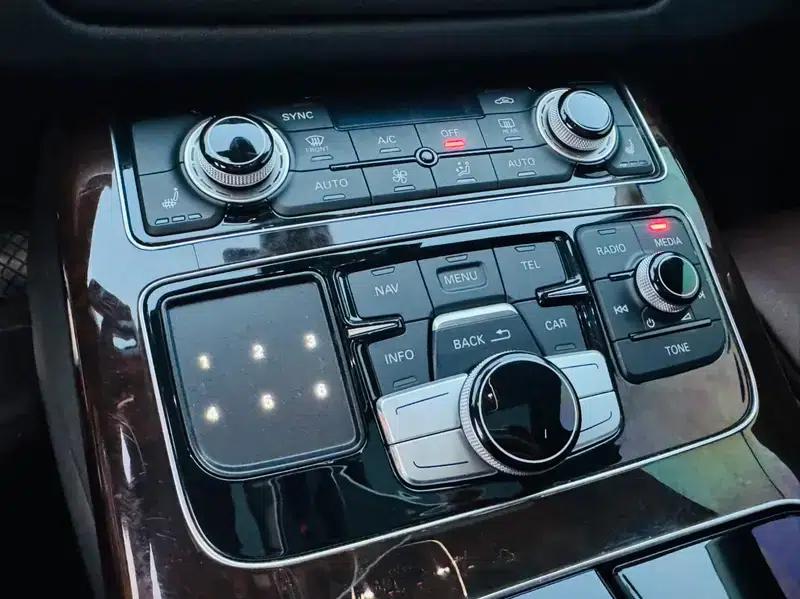 2016 Audi A8 A8L 45 TFSI quattro Fashion Edition — миниатюра 12