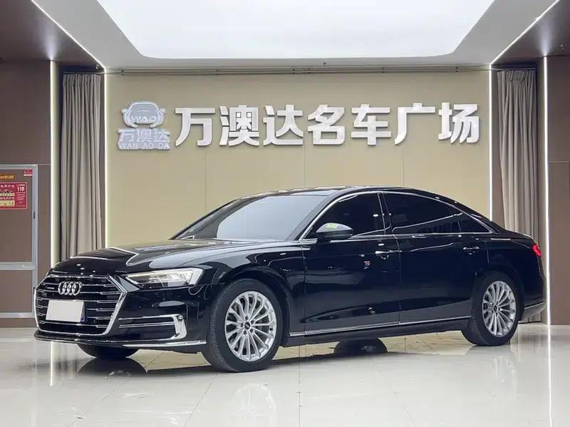 2022 Audi A8 A8L 50 TFSI quattro Comfort Edition — миниатюра 1