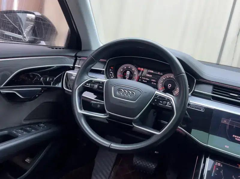2022 Audi A8 A8L 50 TFSI quattro Comfort Edition — миниатюра 13