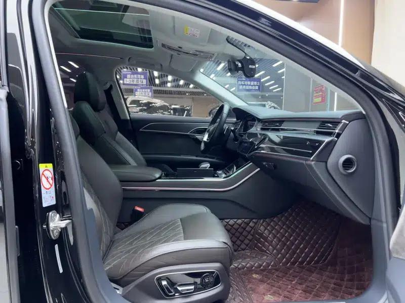 2022 Audi A8 A8L 50 TFSI quattro Comfort Edition — миниатюра 18
