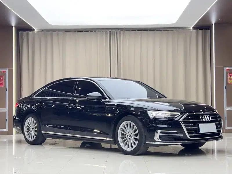 2022 Audi A8 A8L 50 TFSI quattro Comfort Edition — миниатюра 3