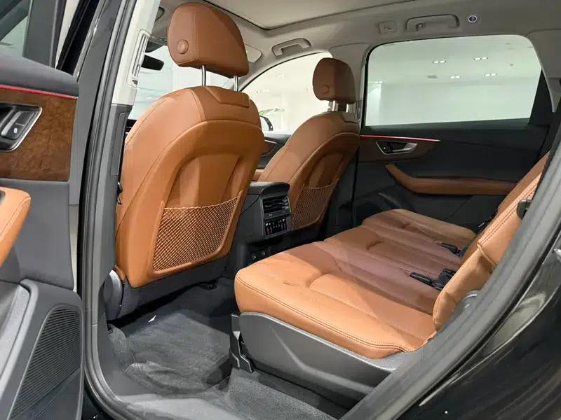 Audi Q7 2025 55 TFSI quattro S line Sport — миниатюра 13