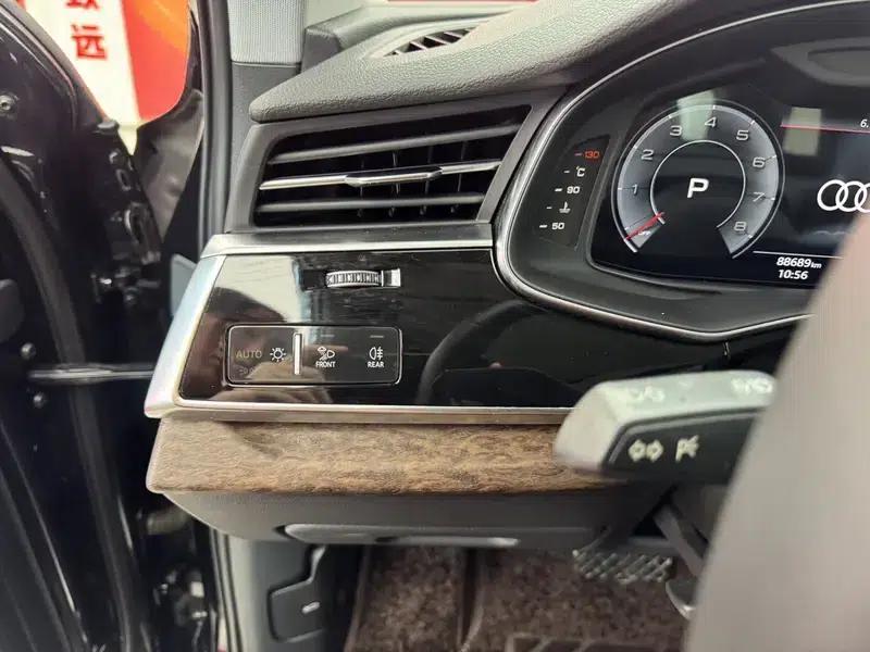 Audi Q7 2021 55 TFSI quattro S line Sport — миниатюра 23