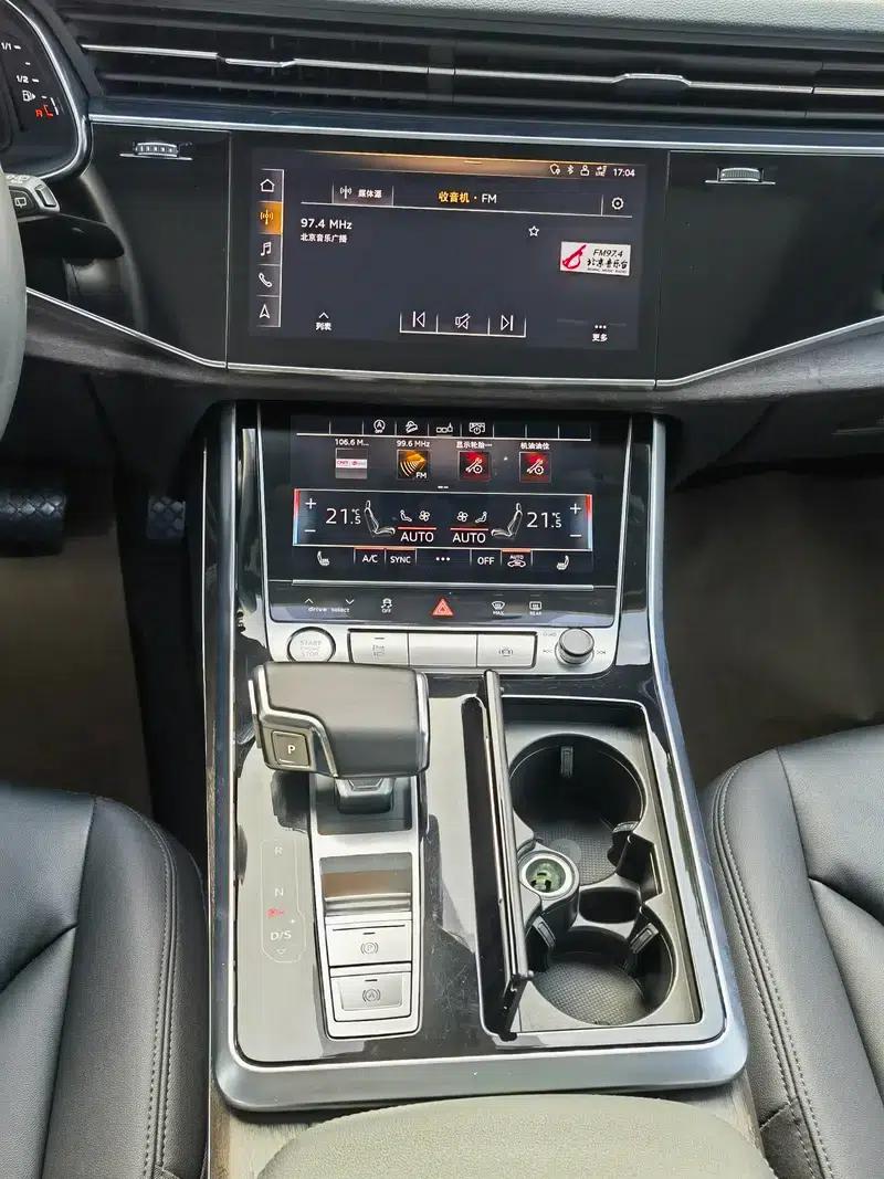 Audi Q7 2020 55 TFSI quattro S line Sport — миниатюра 13