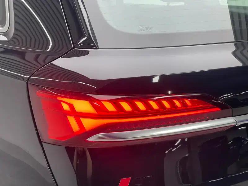 Audi Q7 2025 55 TFSI quattro S line Sport — миниатюра 13