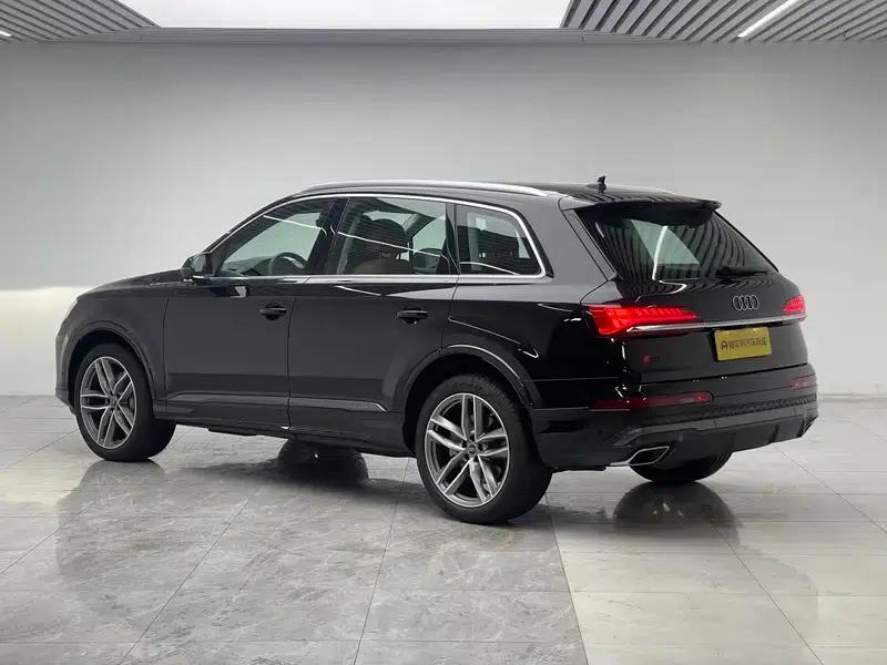 Audi Q7 2025 55 TFSI quattro S line Sport — миниатюра 5