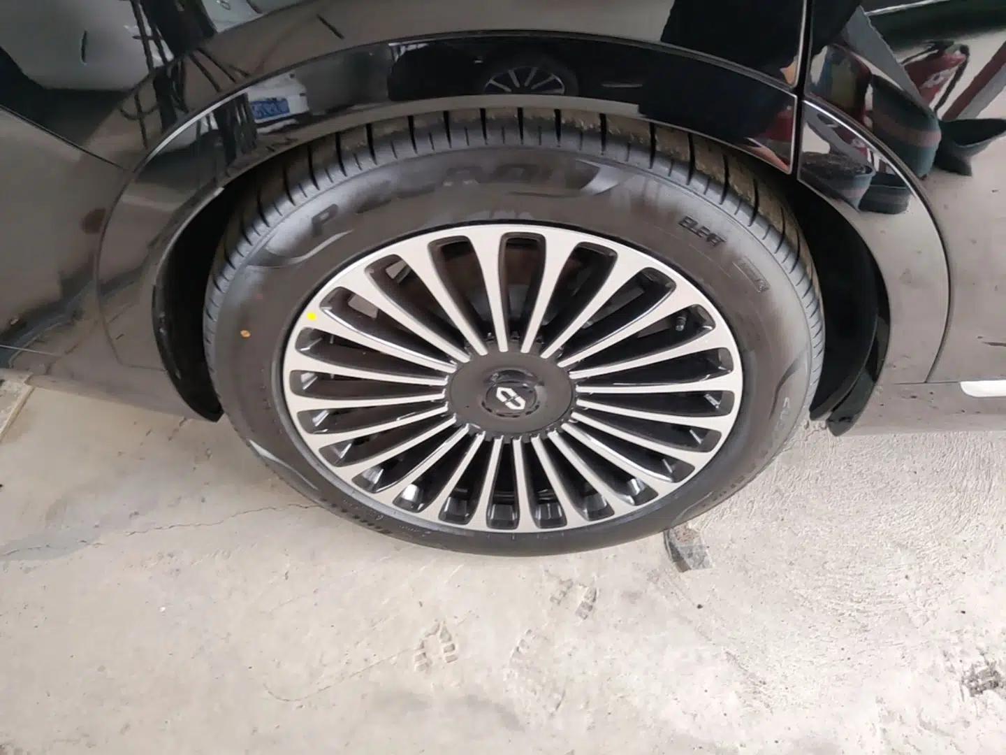 Hima AITO M9 2025 Extended-Range Ultra Version 52 kWh 5-Seater Edition — миниатюра 11