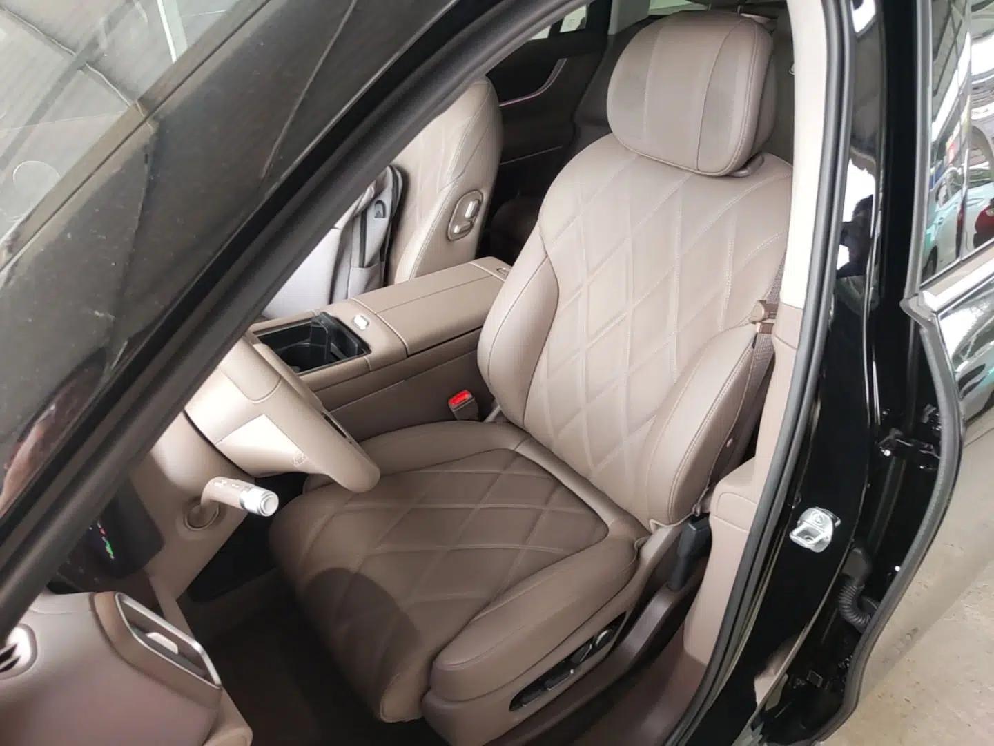 Hima AITO M9 2025 Extended-Range Ultra Version 52 kWh 5-Seater Edition — миниатюра 17