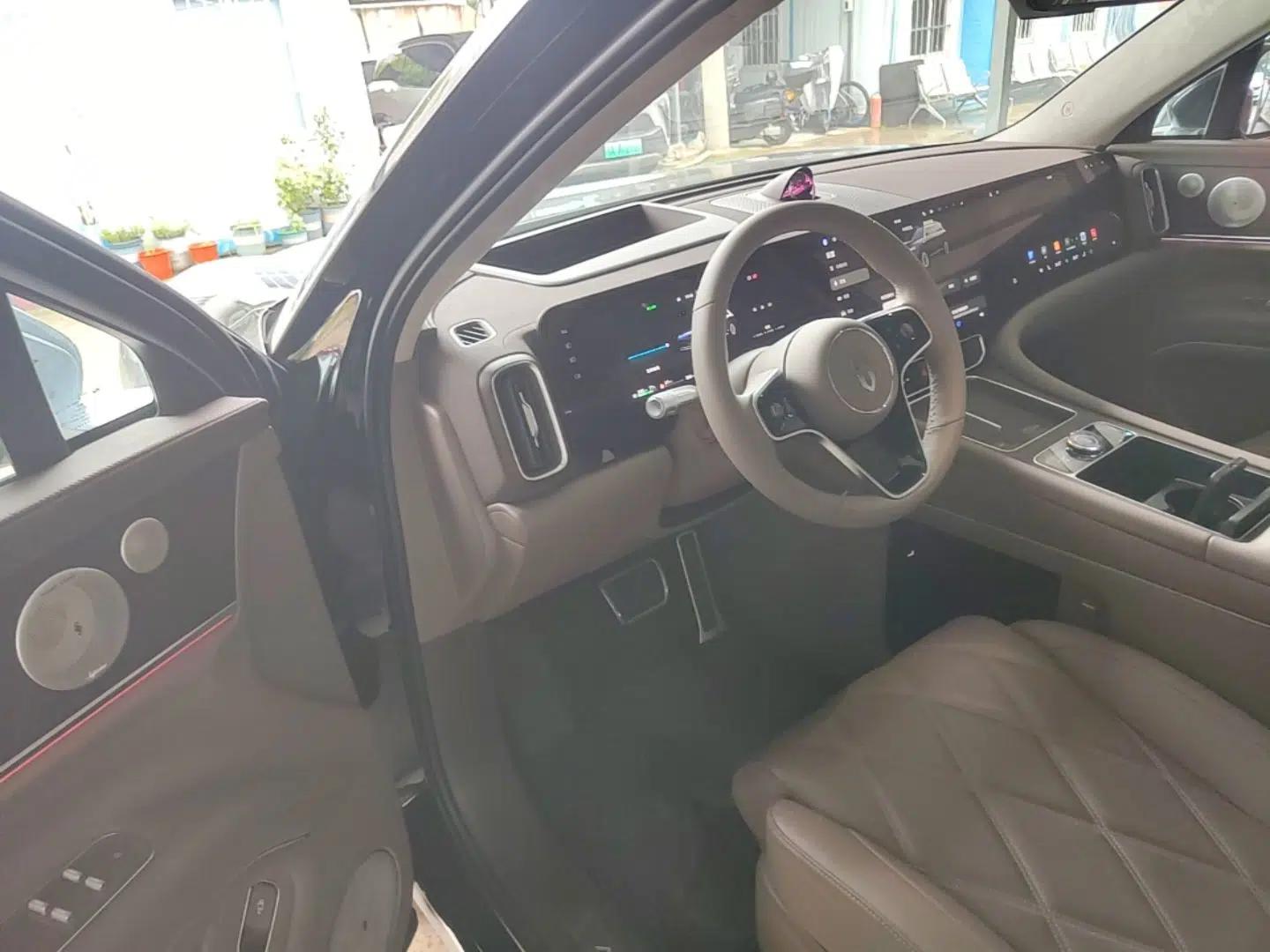 Hima AITO M9 2025 Extended-Range Ultra Version 52 kWh 5-Seater Edition — миниатюра 18