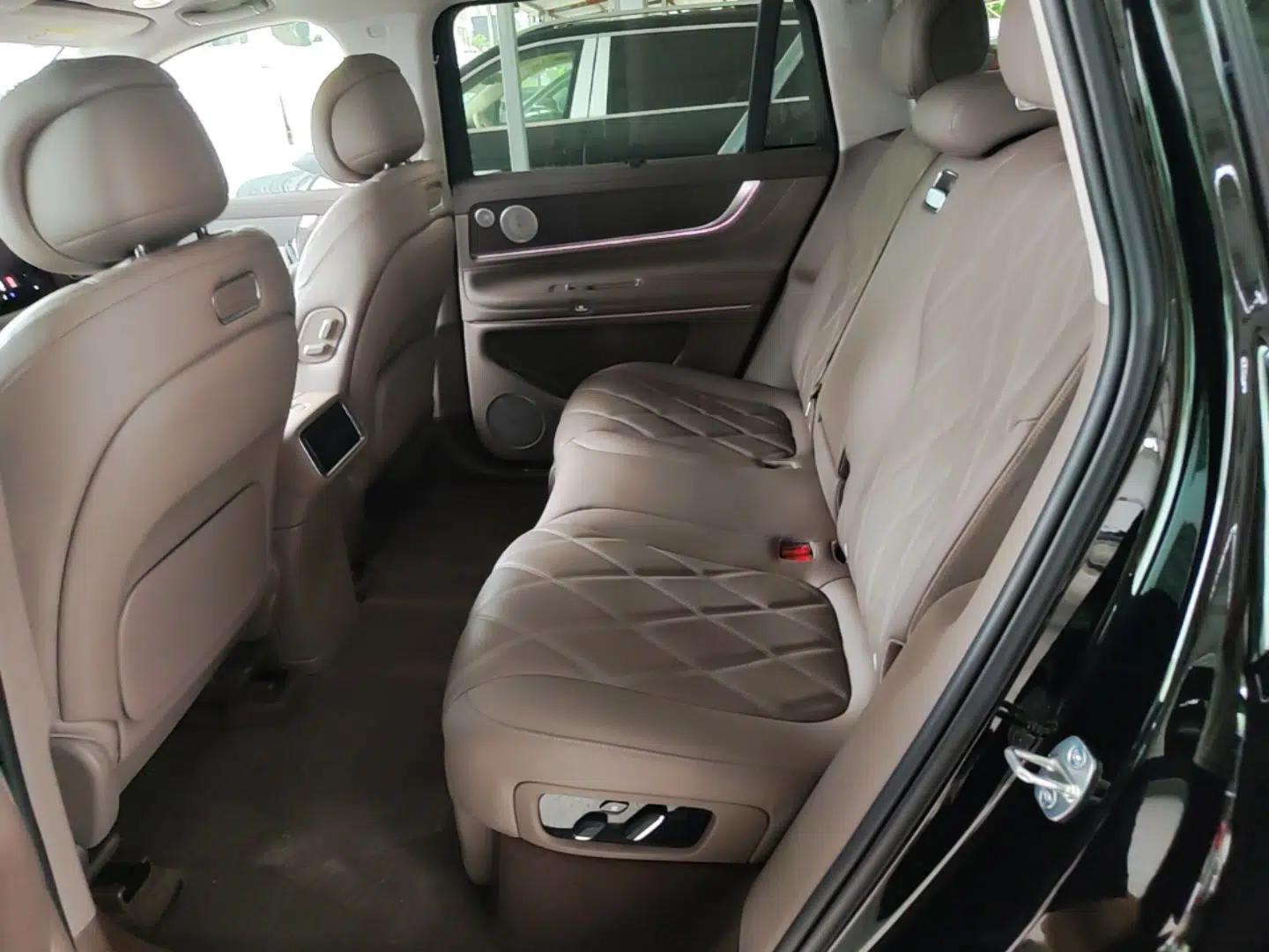 Hima AITO M9 2025 Extended-Range Ultra Version 52 kWh 5-Seater Edition — миниатюра 20