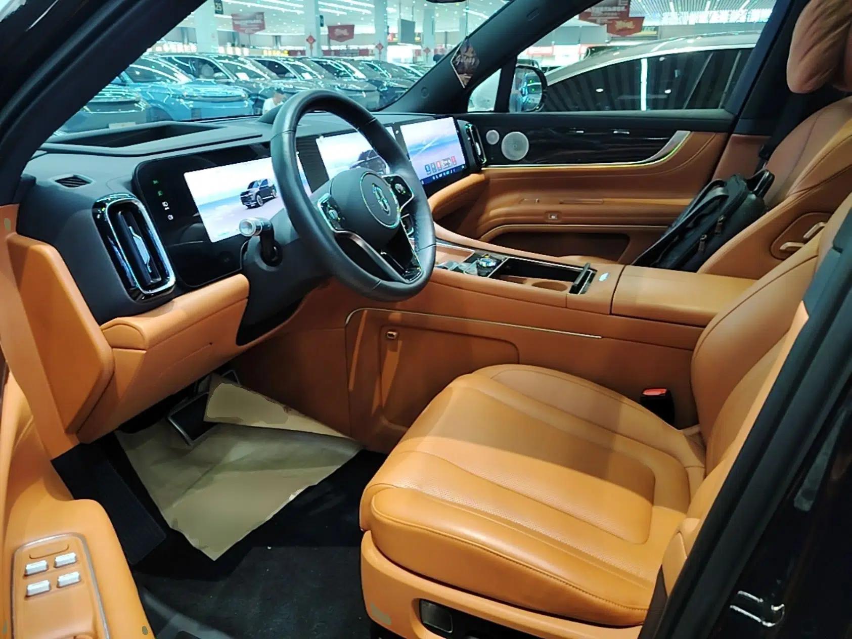 Hima AITO M9 2024 Range-Extended Max Edition 42 kWh 6-Seater Version — миниатюра 17