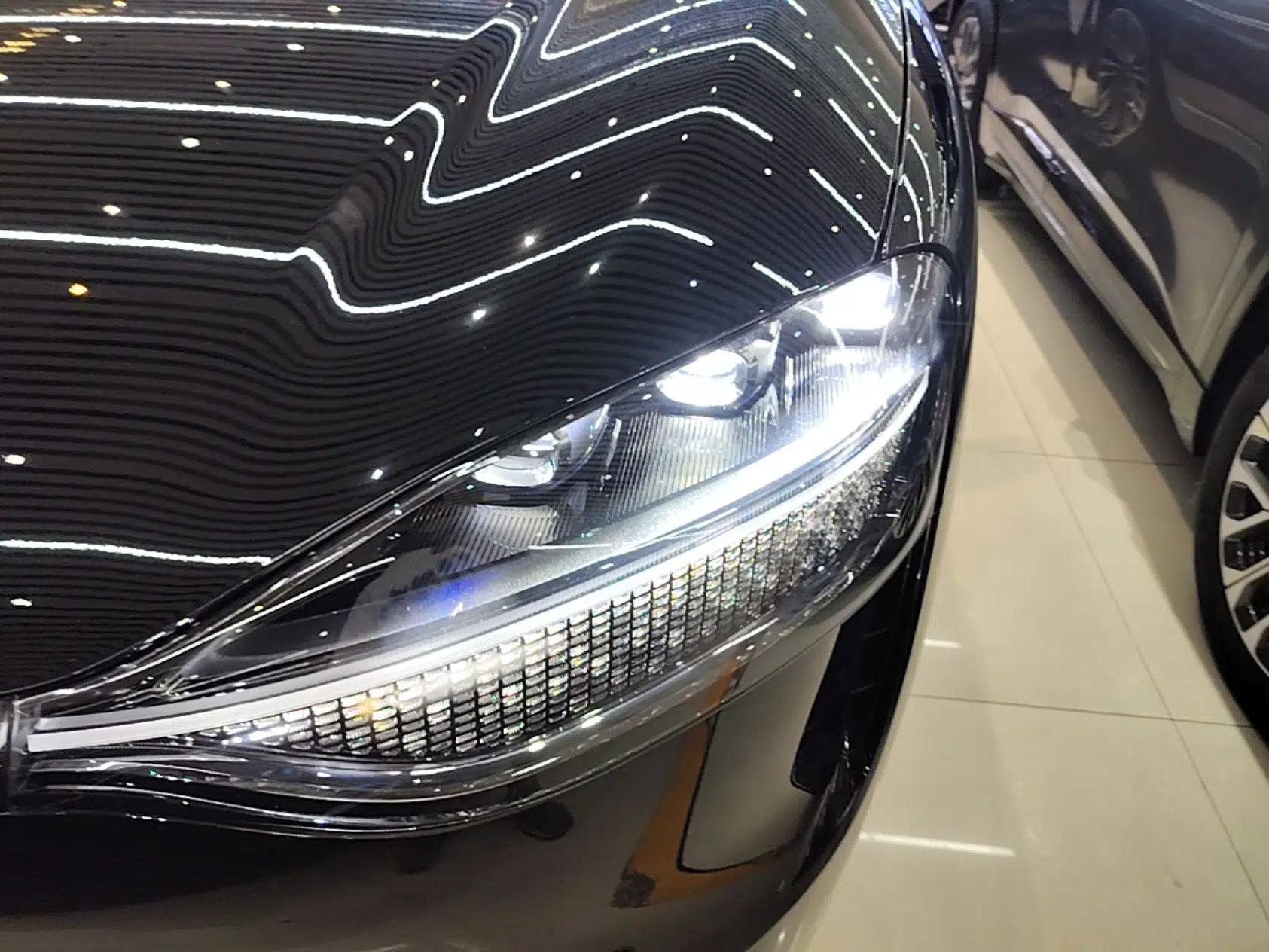 Hima AITO M9 2024 Range-Extended Max Edition 42 kWh 6-Seater Version — миниатюра 8