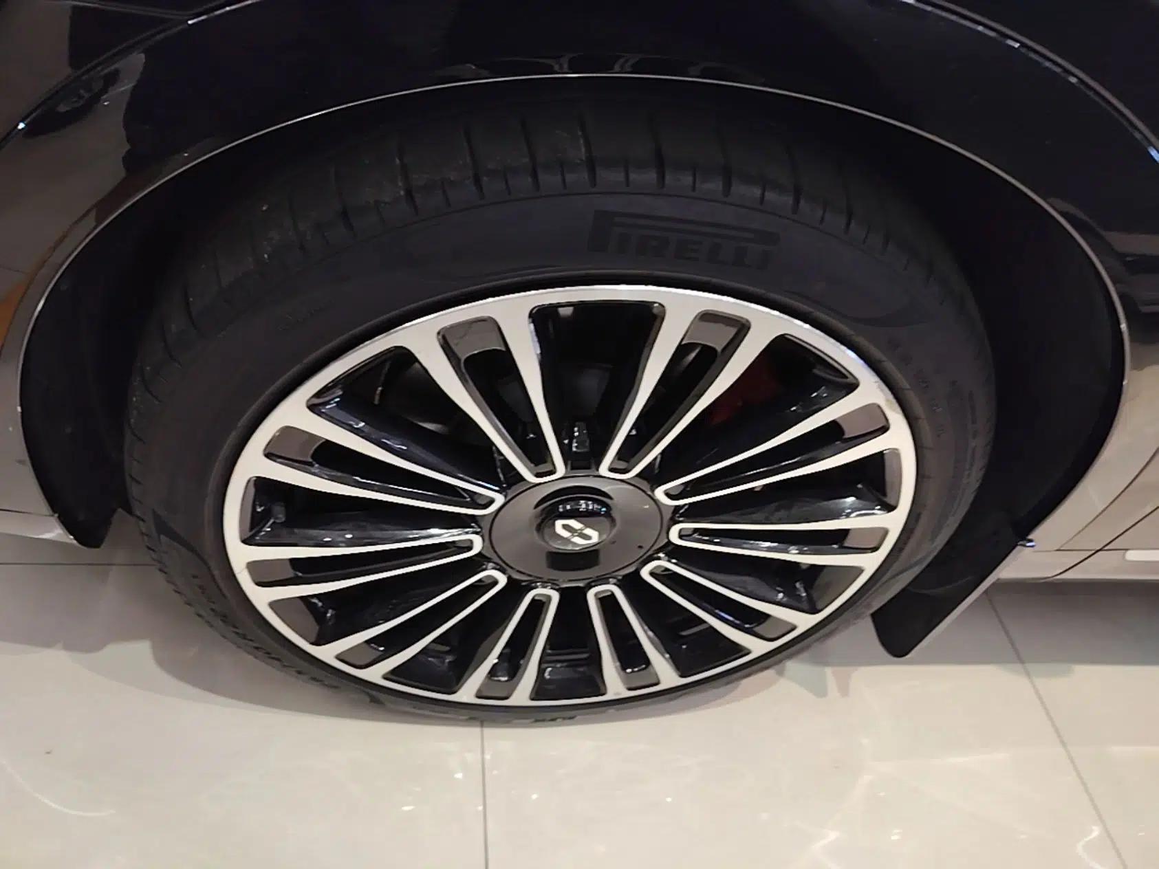 Hima AITO M9 2024 Range-Extended Max Edition 42 kWh 6-Seater Version — миниатюра 10