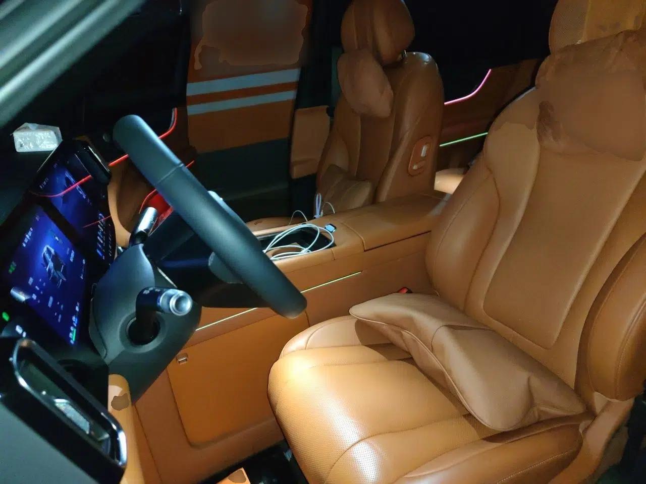 Hima AITO M9 2024 Range-Extended Ultra Version 42 kWh 6-Seater Model — миниатюра 15