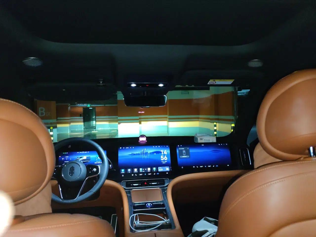 Hima AITO M9 2024 Range-Extended Ultra Version 42 kWh 6-Seater Model — миниатюра 18
