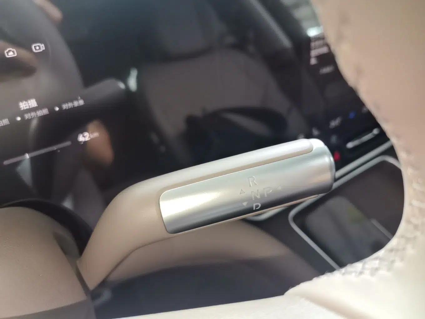 Hima AITO M9 2025 Extended-Range Max Version 52 kWh 6-Seater Edition — миниатюра 16
