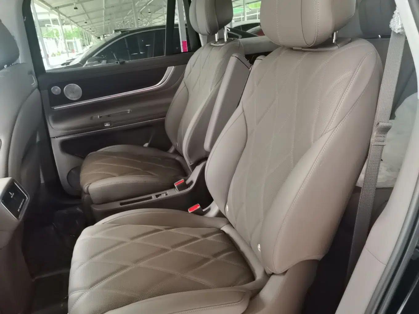 Hima AITO M9 2025 Extended-Range Max Version 52 kWh 6-Seater Edition — миниатюра 20
