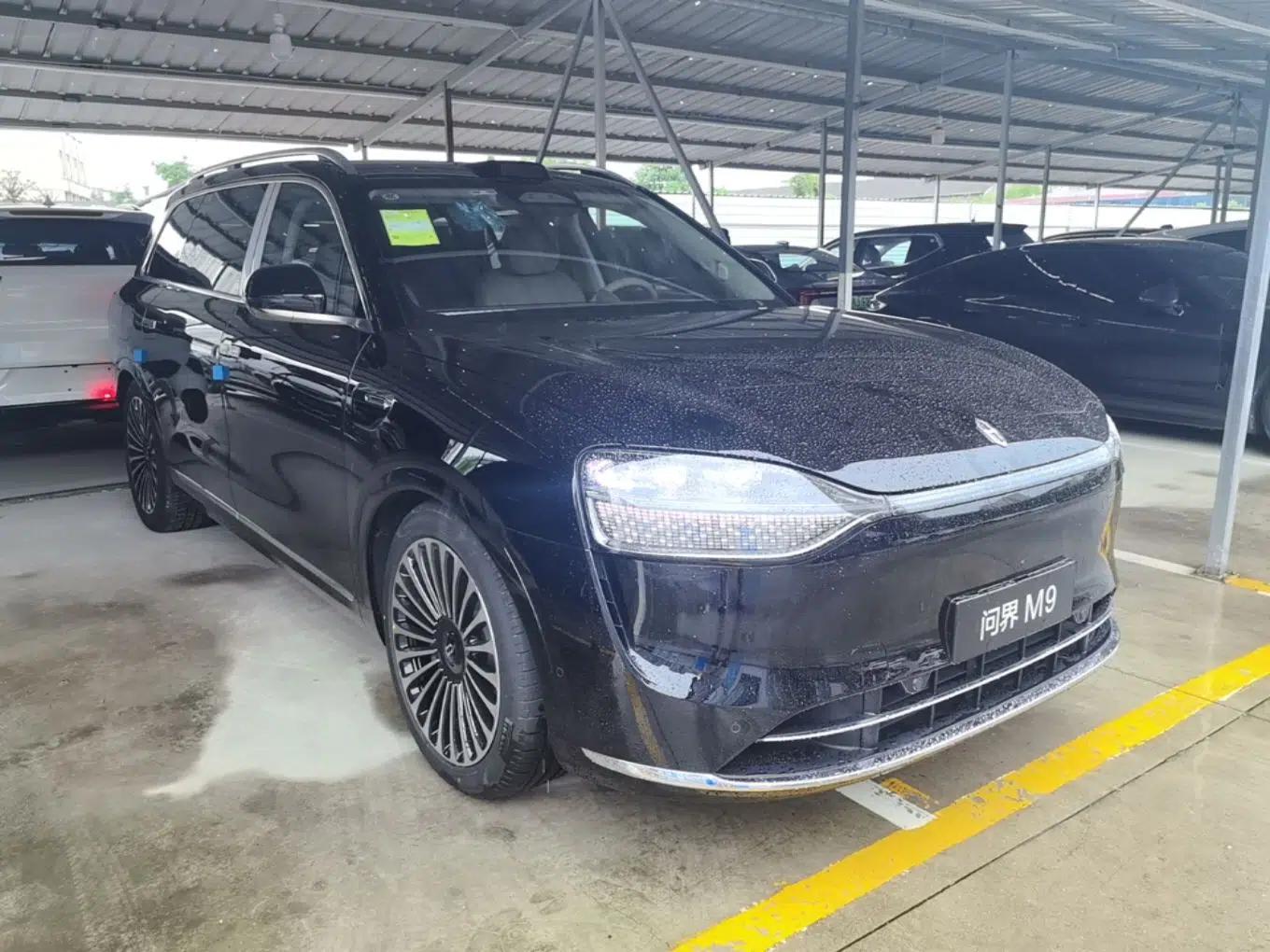 Hima AITO M9 2025 Extended-Range Max Version 52 kWh 6-Seater Edition — миниатюра 3