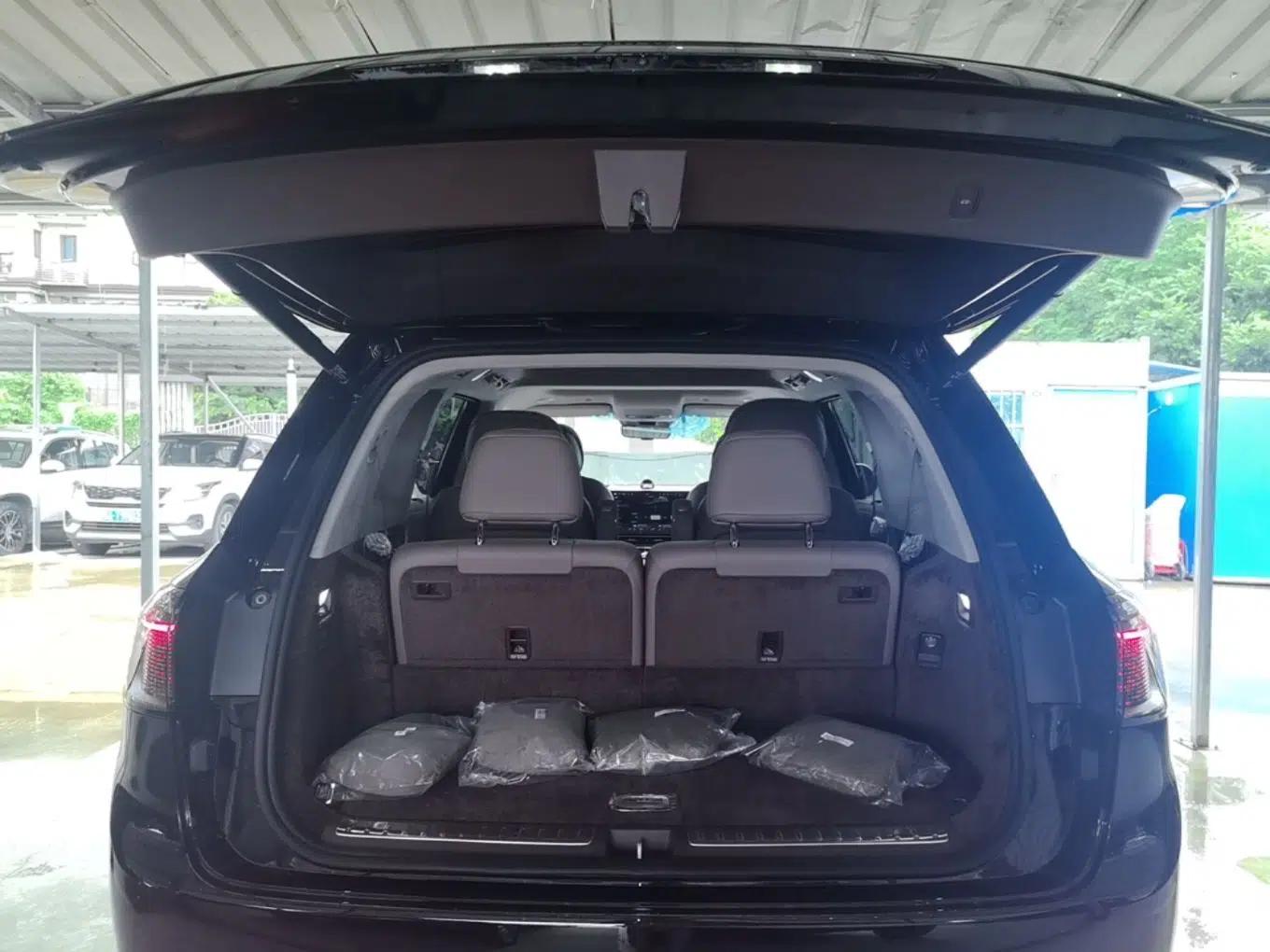 Hima AITO M9 2025 Extended-Range Max Version 52 kWh 6-Seater Edition — миниатюра 22
