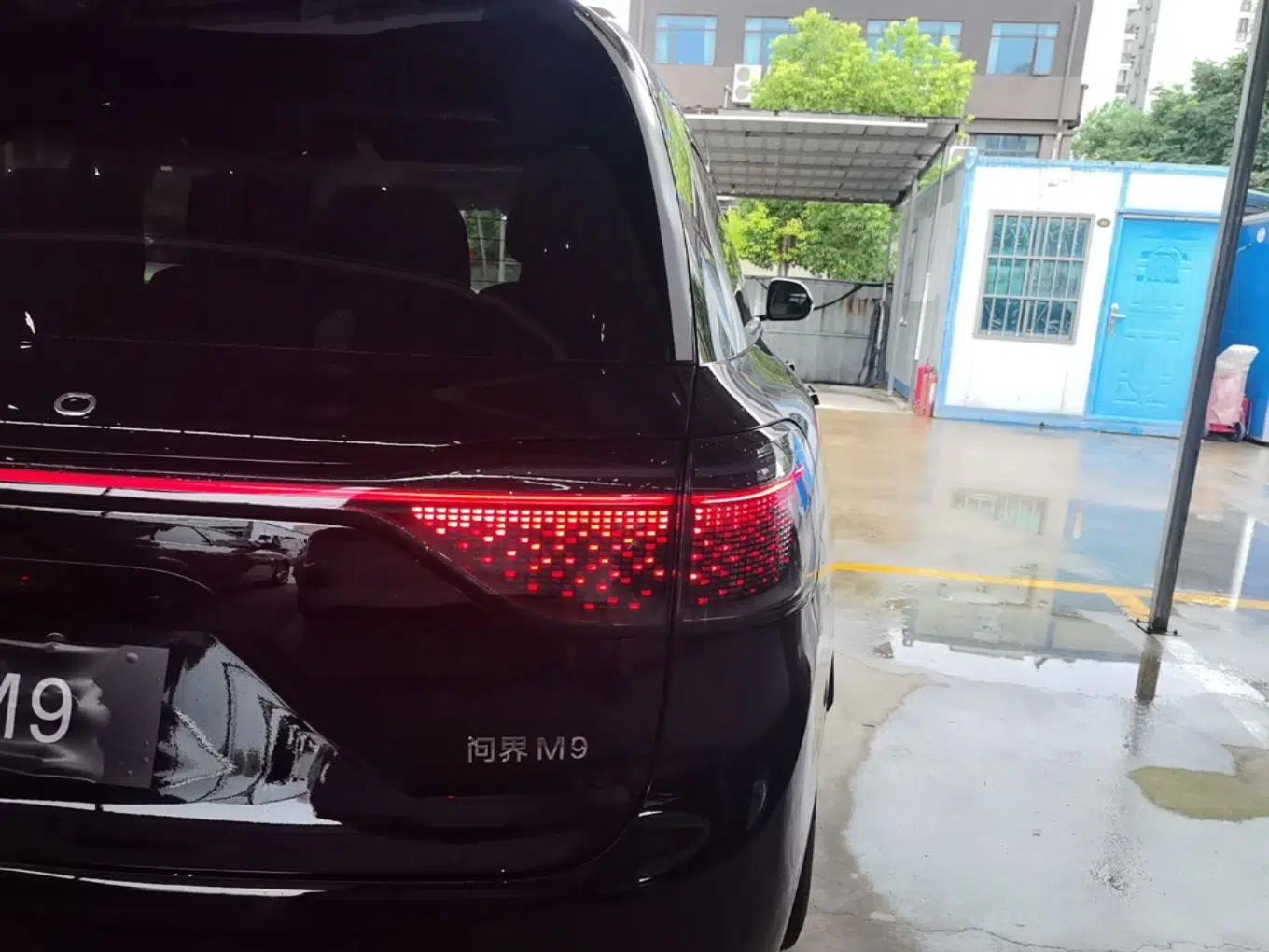 Hima AITO M9 2025 Extended-Range Max Version 52 kWh 6-Seater Edition — миниатюра 9