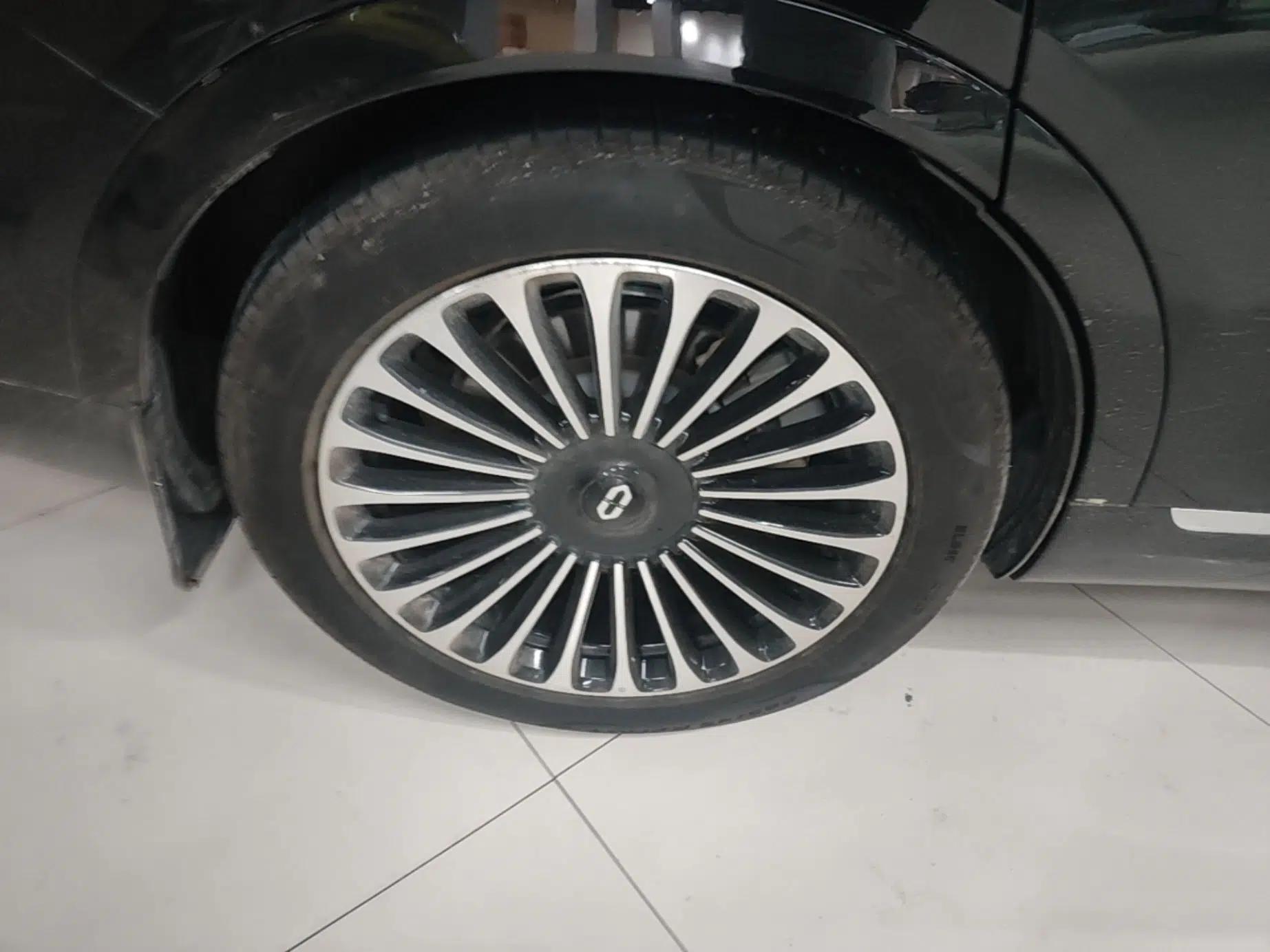 Hima AITO M9 2024 Range-Extended Ultra Version 52 kWh 5-Seater Model — миниатюра 11