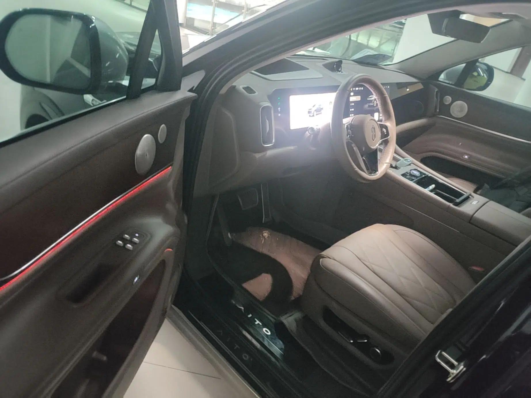 Hima AITO M9 2024 Range-Extended Ultra Version 52 kWh 5-Seater Model — миниатюра 18