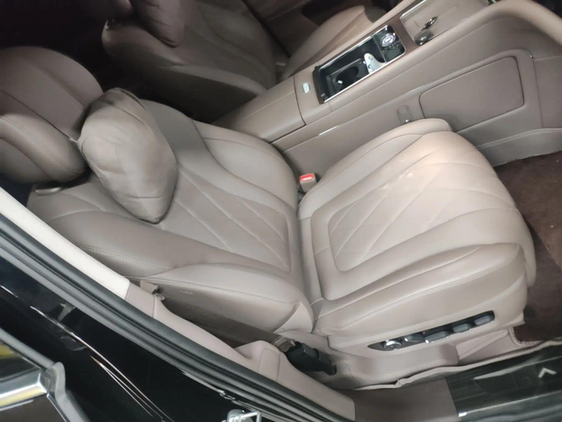 Hima AITO M9 2024 Range-Extended Ultra Version 52 kWh 5-Seater Model — миниатюра 19