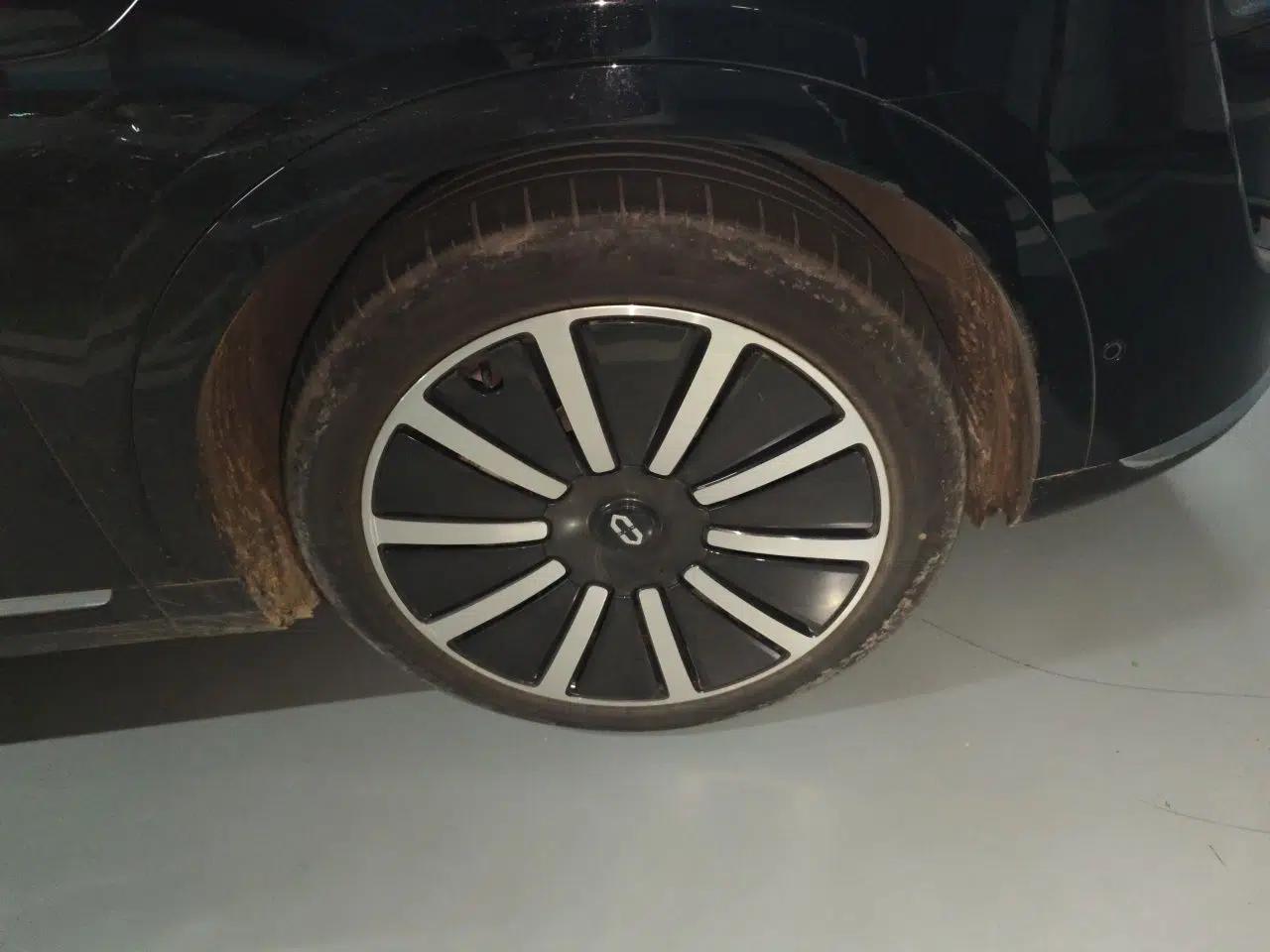 Hima AITO M9 2024 Range-Extended Max Edition 52 kWh 6-Seater Version — миниатюра 8