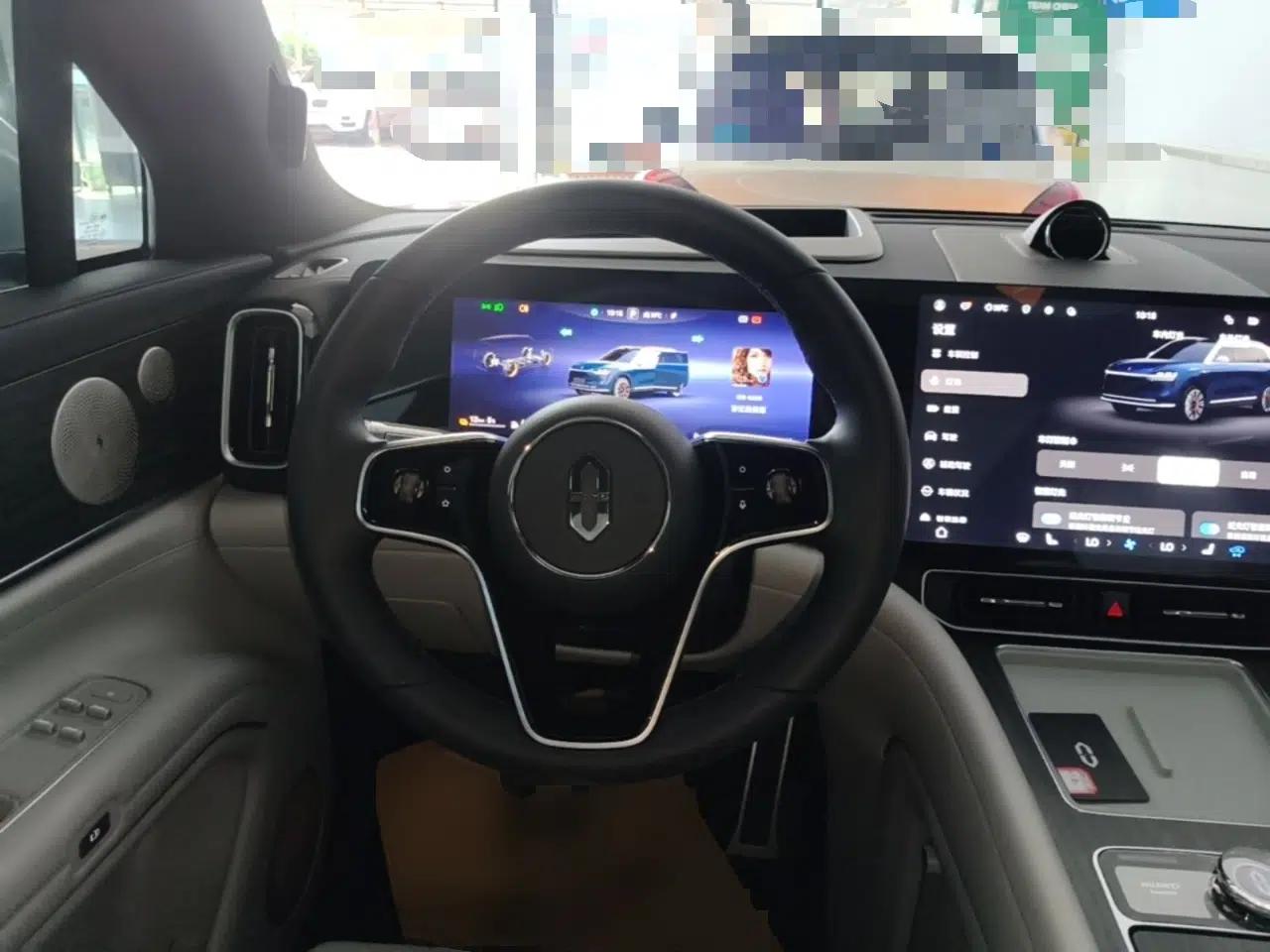Hima AITO M9 2024 Range-Extended Ultra Version 42 kWh 6-Seater Model — миниатюра 13