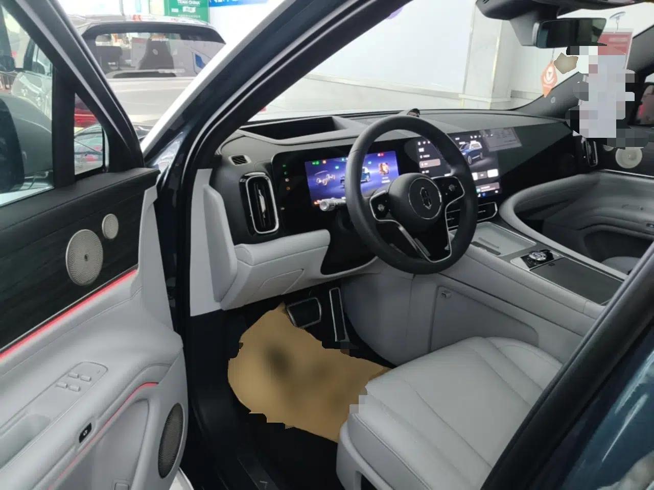 Hima AITO M9 2024 Range-Extended Ultra Version 42 kWh 6-Seater Model — миниатюра 18