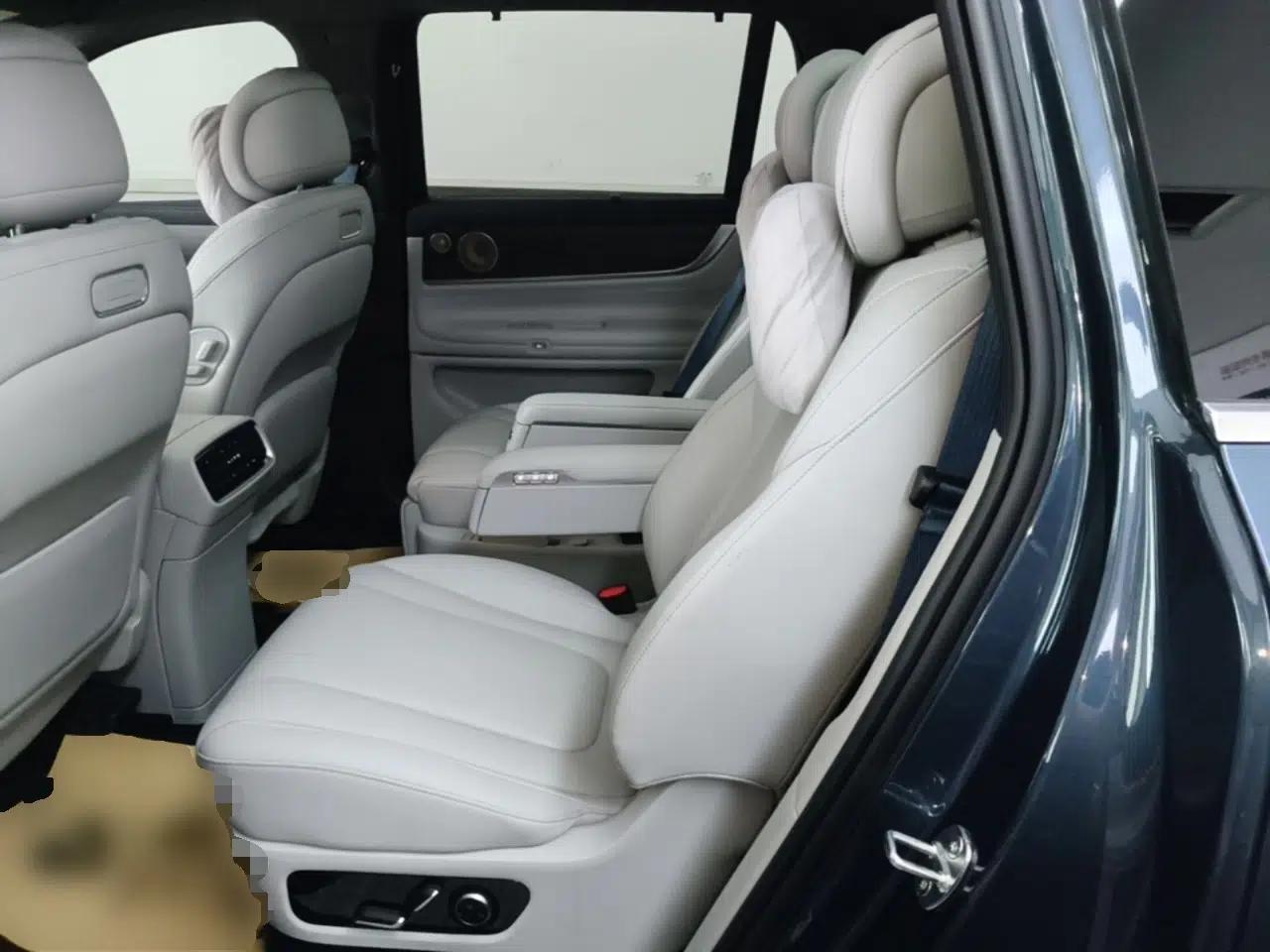 Hima AITO M9 2024 Range-Extended Ultra Version 42 kWh 6-Seater Model — миниатюра 20