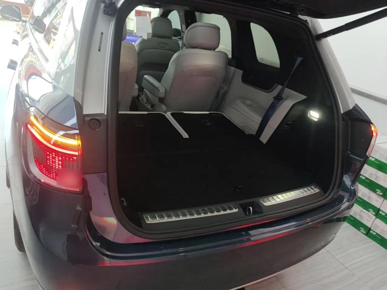Hima AITO M9 2024 Range-Extended Ultra Version 42 kWh 6-Seater Model — миниатюра 22