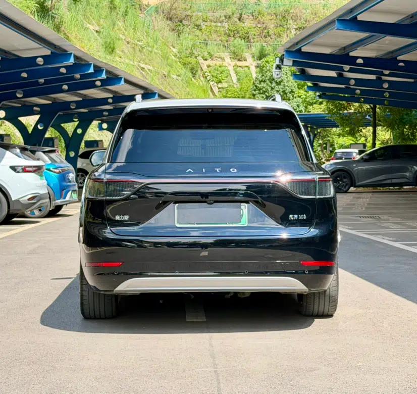 Hima AITO M9 2024 Range-Extended Ultra Version 42 kWh 6-Seater Model — миниатюра 4
