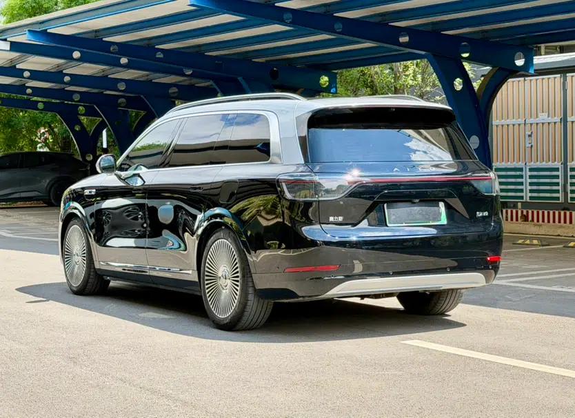 Hima AITO M9 2024 Range-Extended Ultra Version 42 kWh 6-Seater Model — миниатюра 8