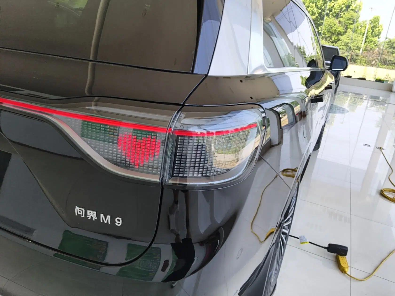 Hima AITO M9 2024 Range-Extended Ultra Version 52 kWh 6-Seater Model — миниатюра 12