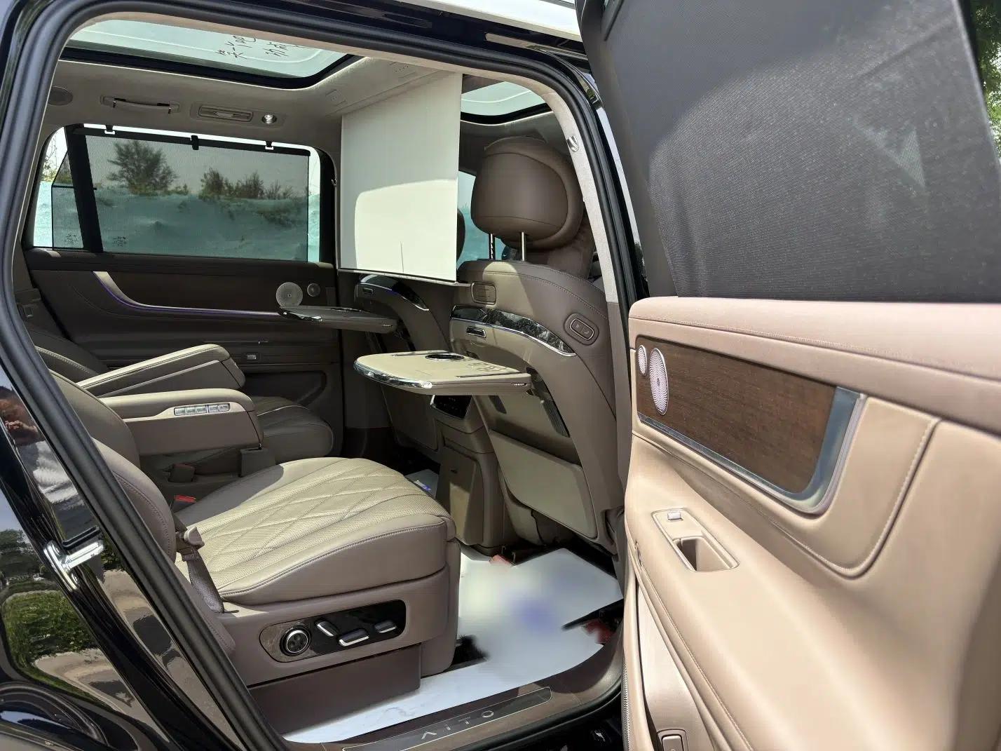 Hima AITO M9 2024 Range-Extended Ultra Version 52 kWh 6-Seater Model — миниатюра 37