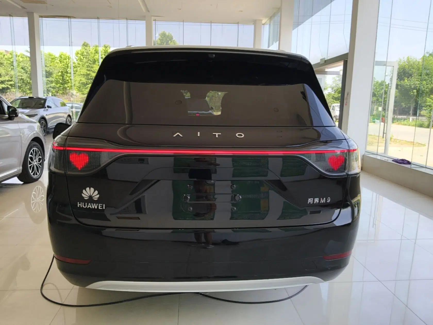 Hima AITO M9 2024 Range-Extended Ultra Version 52 kWh 6-Seater Model — миниатюра 5