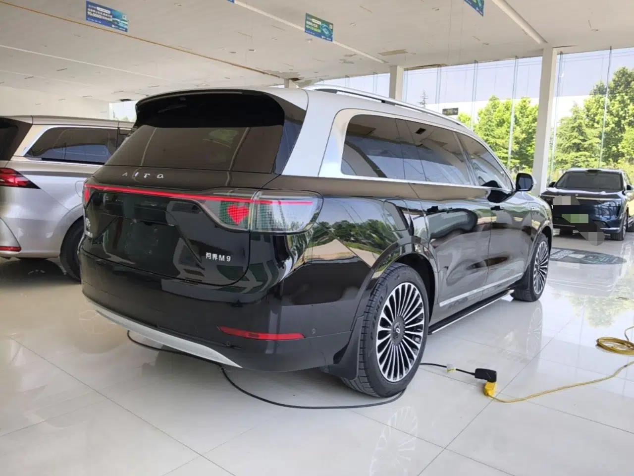 Hima AITO M9 2024 Range-Extended Ultra Version 52 kWh 6-Seater Model — миниатюра 6